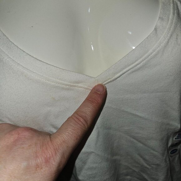 NEW Old Navy Tee Long-Sleeve Shirt V-neck White Size XL READ AS IS - Picture 3 of 15